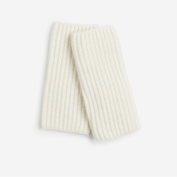 NWT H&M Ivory Fingerless Gloves with Thumb Hole - Picture 2 of 3
